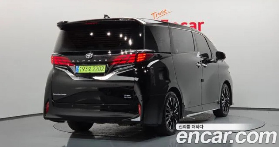 Toyota Alphard 