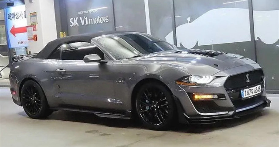 Ford Mustang 