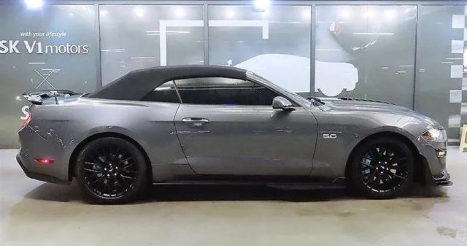 Ford Mustang 
