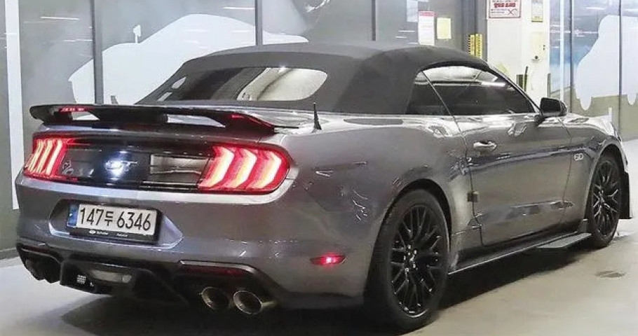 Ford Mustang 