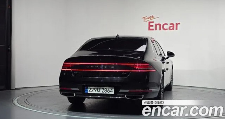 Genesis G90 