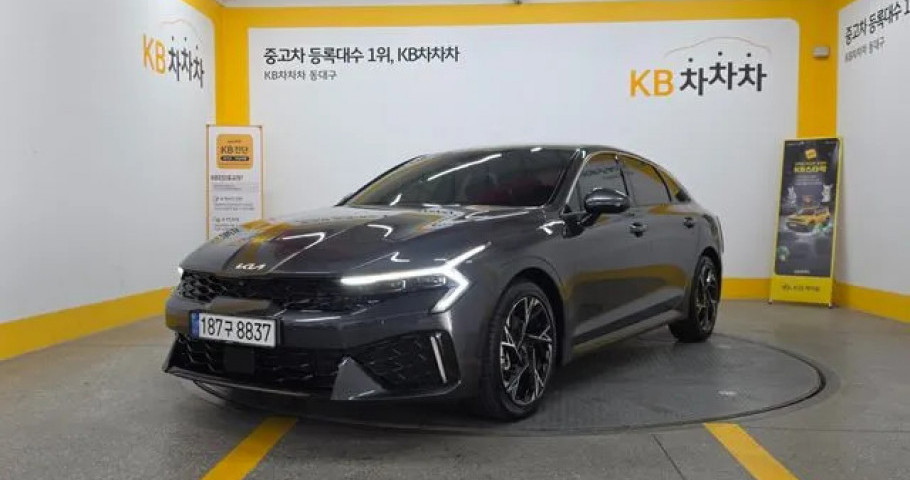 Kia K5 