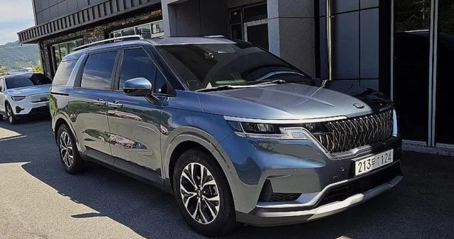 Kia Carnival 