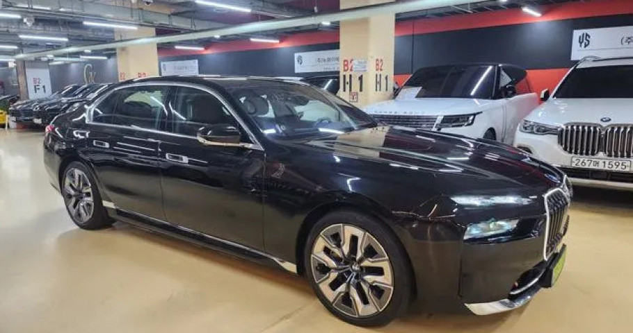 Bmw 7-Series 