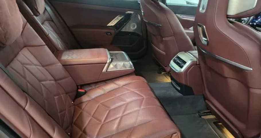 Bmw 7-Series 