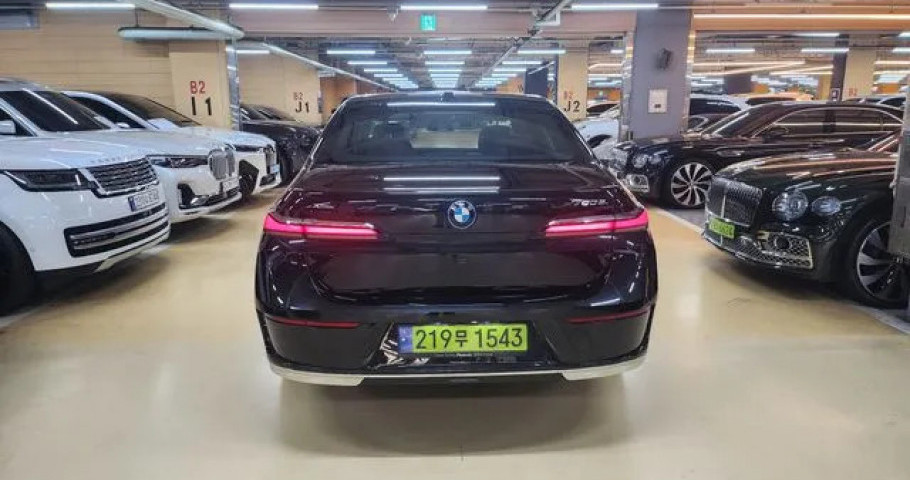 Bmw 7-Series 