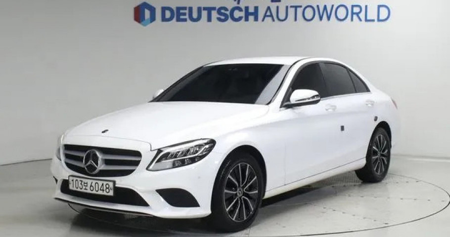 Mercedes-Benz C-Class 