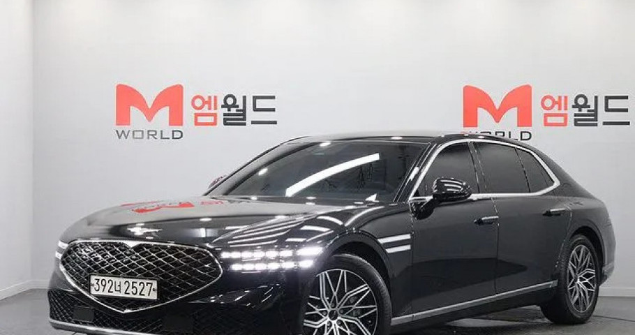 Genesis G90 