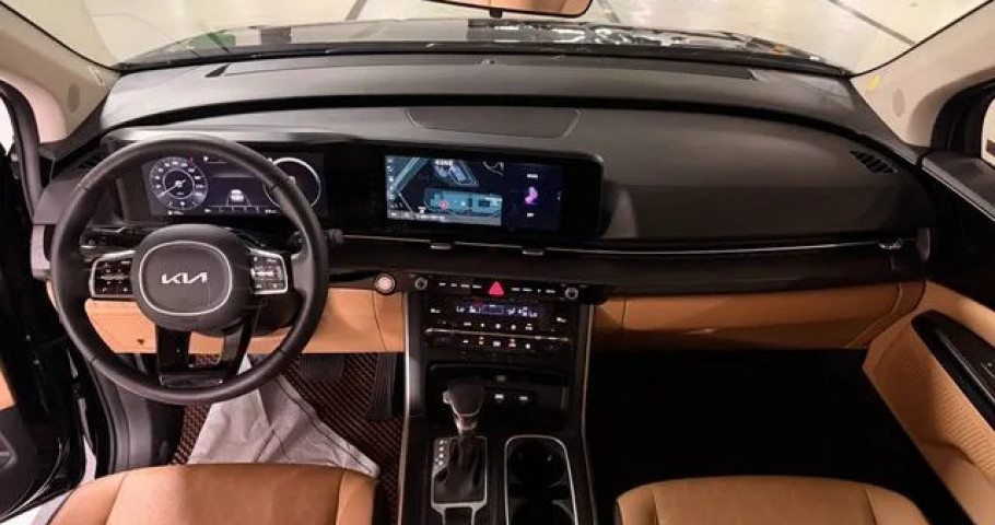 Kia Carnival 
