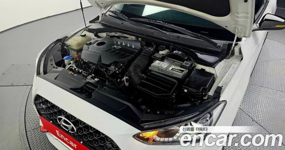 Hyundai Veloster 