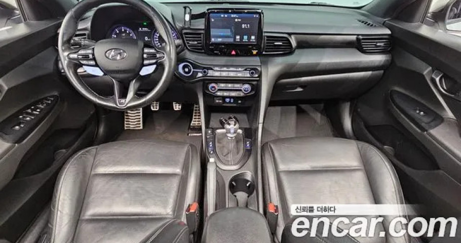 Hyundai Veloster 