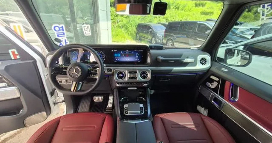 Mercedes-Benz G-Class 
