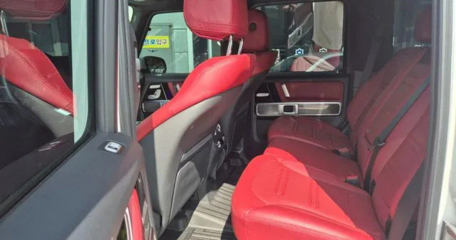 Mercedes-Benz G-Class 