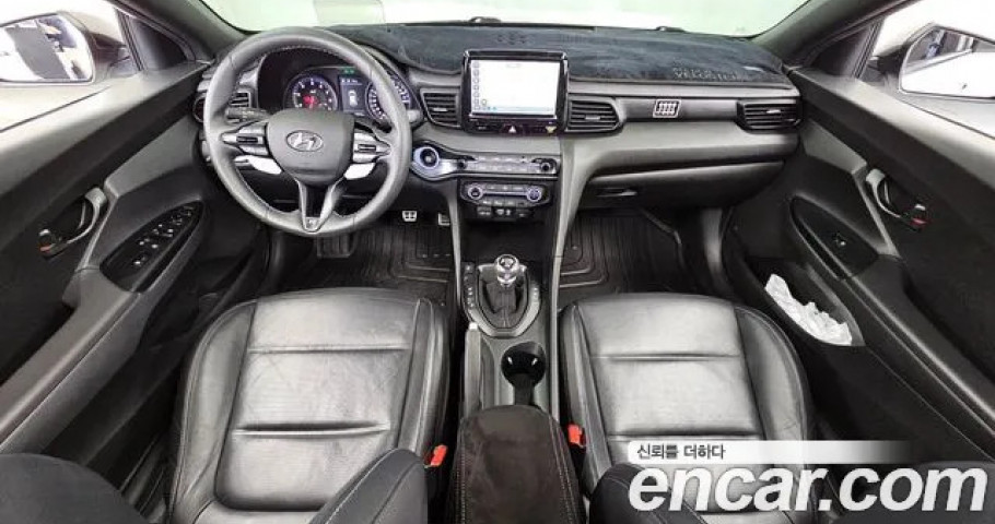 Hyundai Veloster 