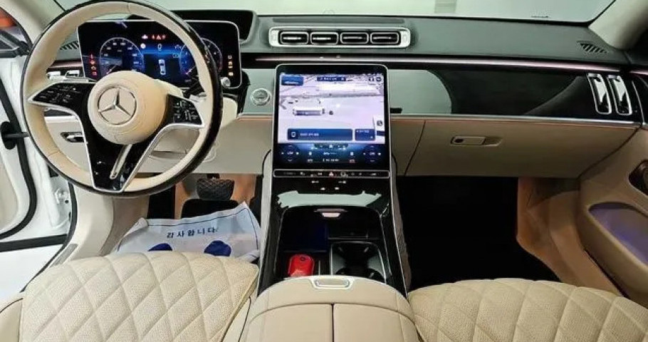 Mercedes-Benz S-Class 