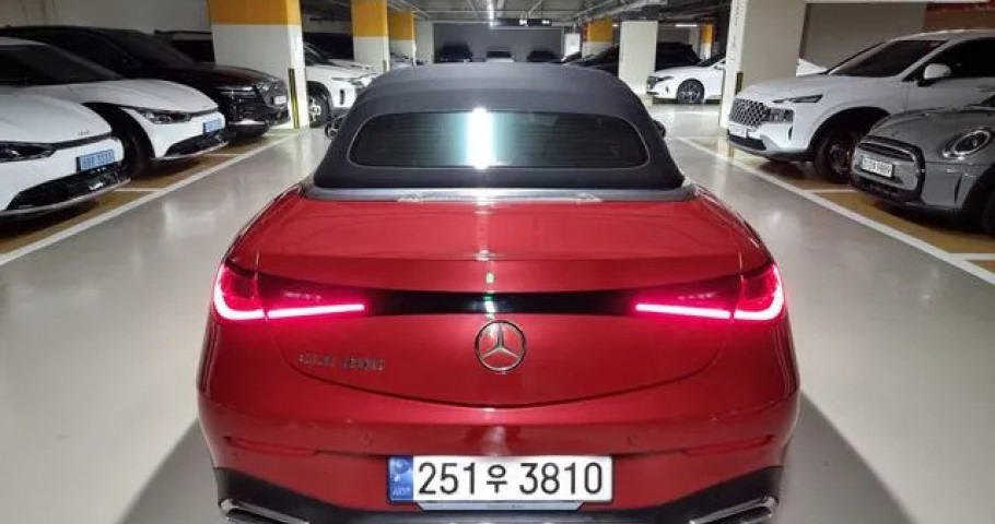 Mercedes-Benz Cle-Class 