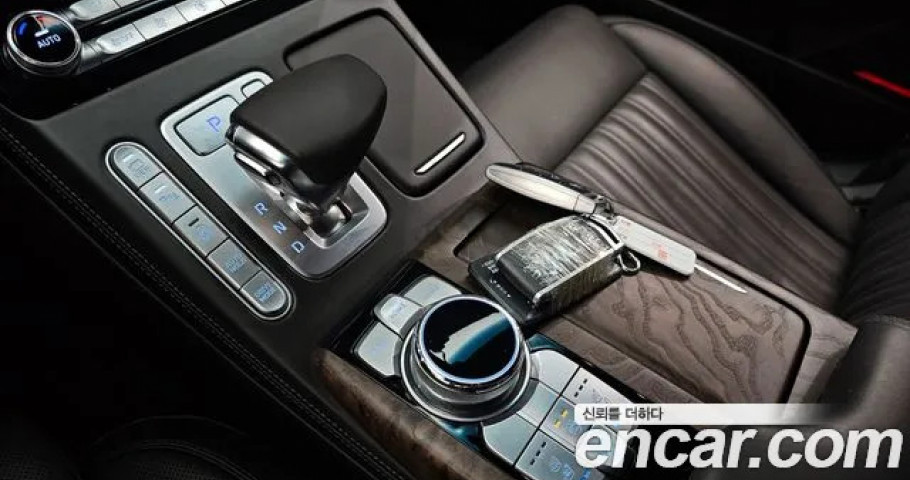 Genesis G90 