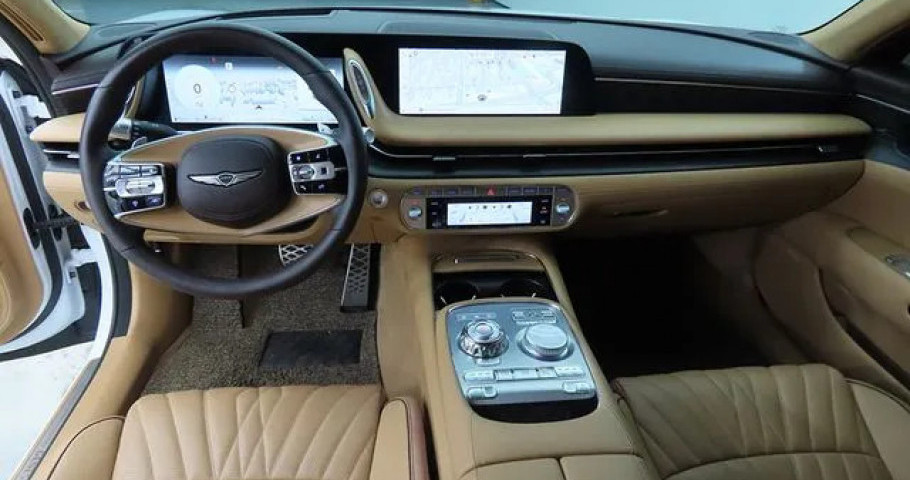 Genesis G90 