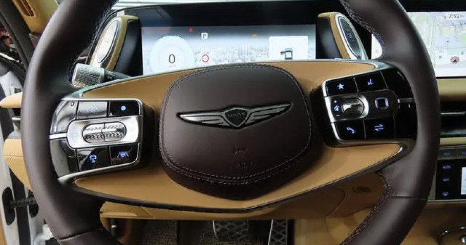 Genesis G90 