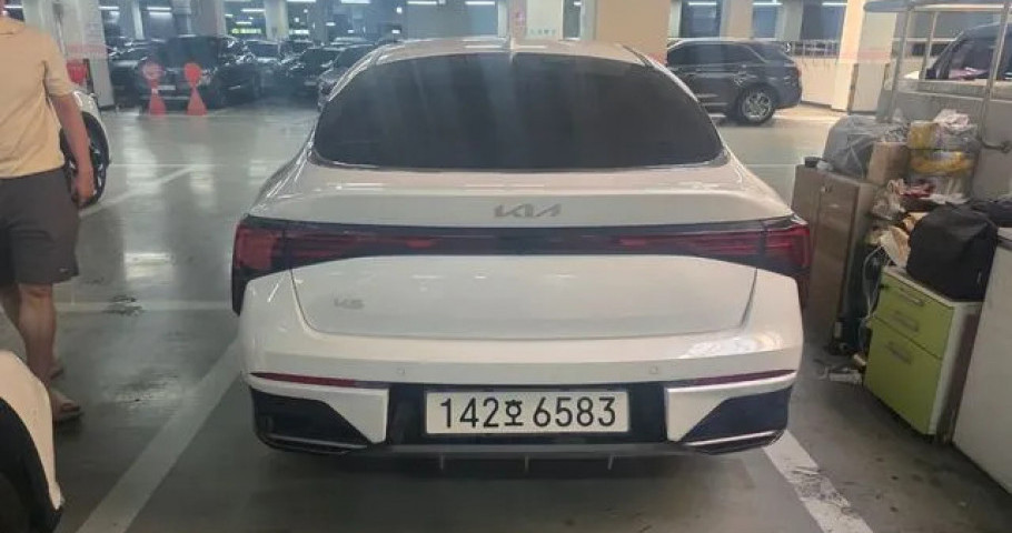 Kia K5 