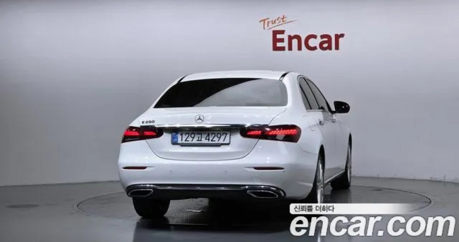Mercedes-Benz E-Class 