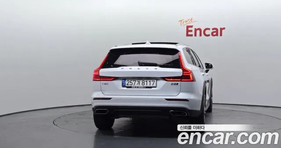 Volvo V60 