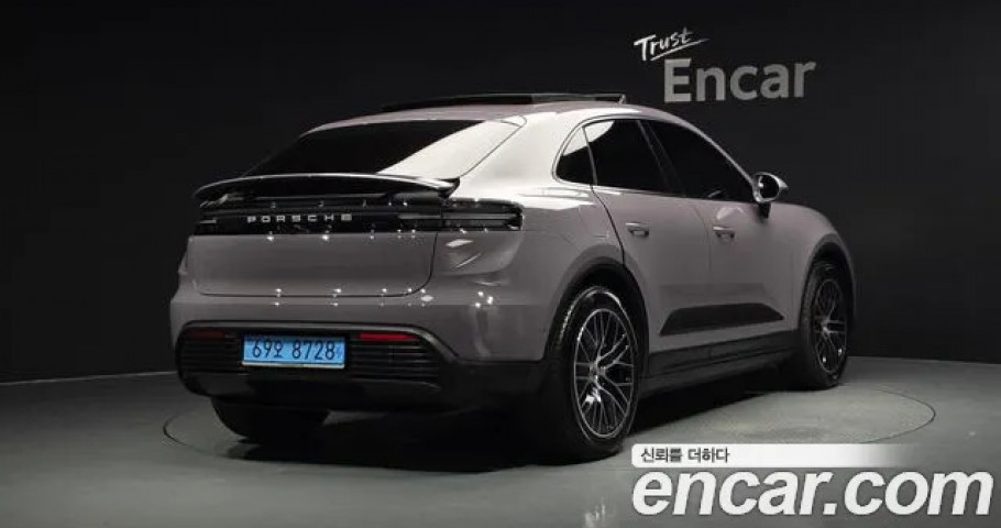 Porsche Macan 