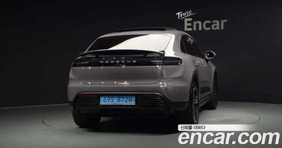 Porsche Macan 