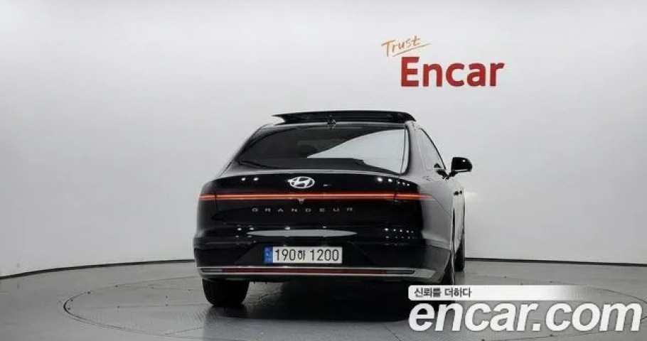 Hyundai Grandeur 