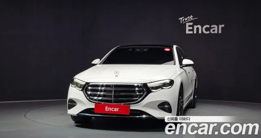 Mercedes-Benz E-Class 