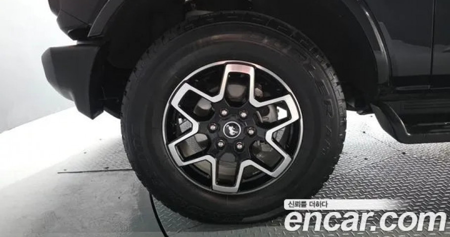 Ford Bronco 