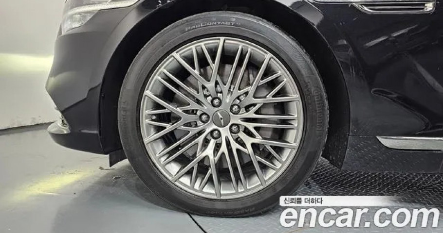 Genesis G90 