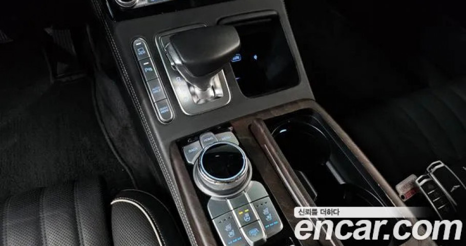 Genesis G90 