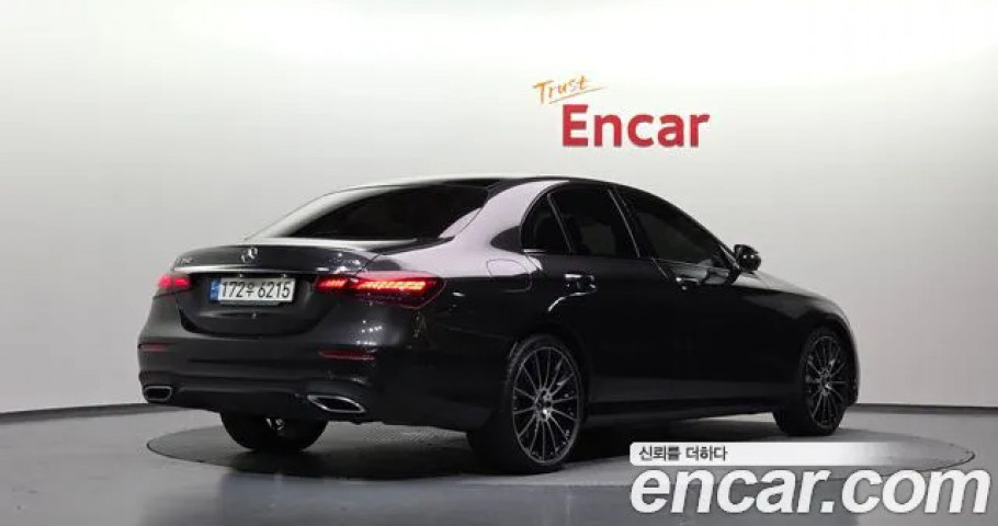Mercedes-Benz E-Class 