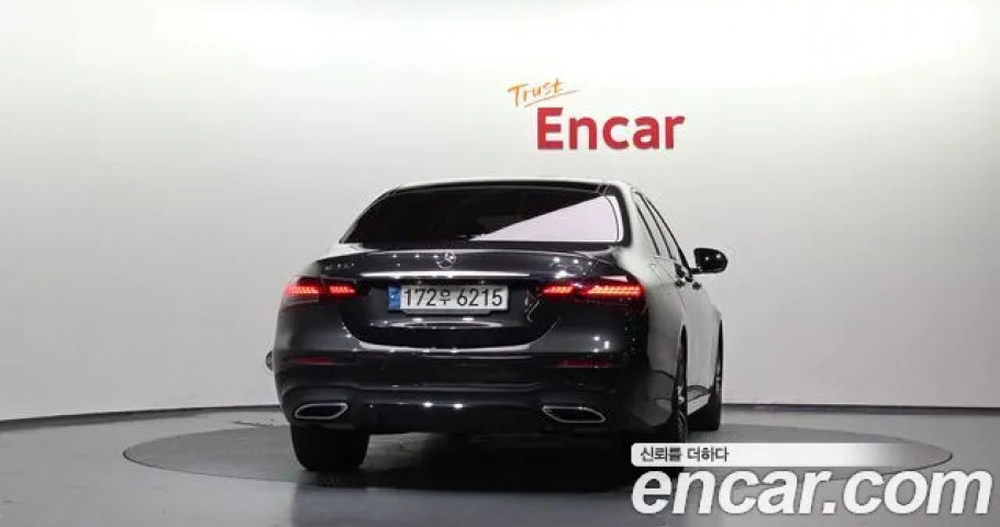 Mercedes-Benz E-Class 