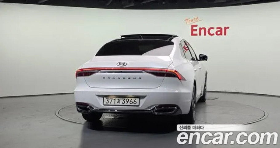 Hyundai Grandeur 