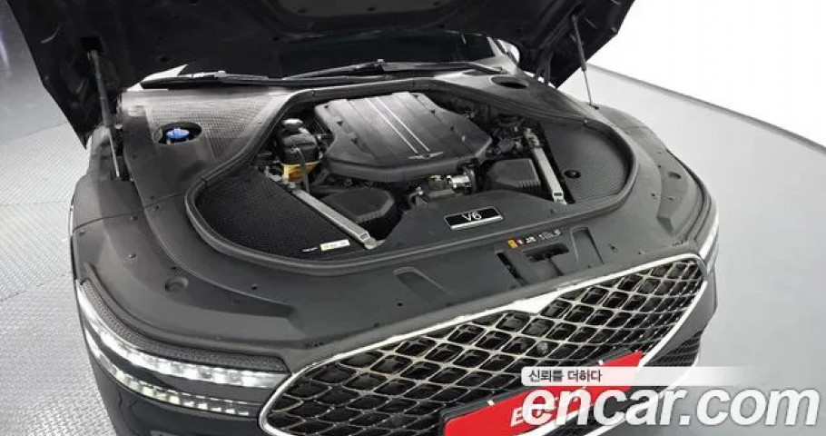 Genesis G90 