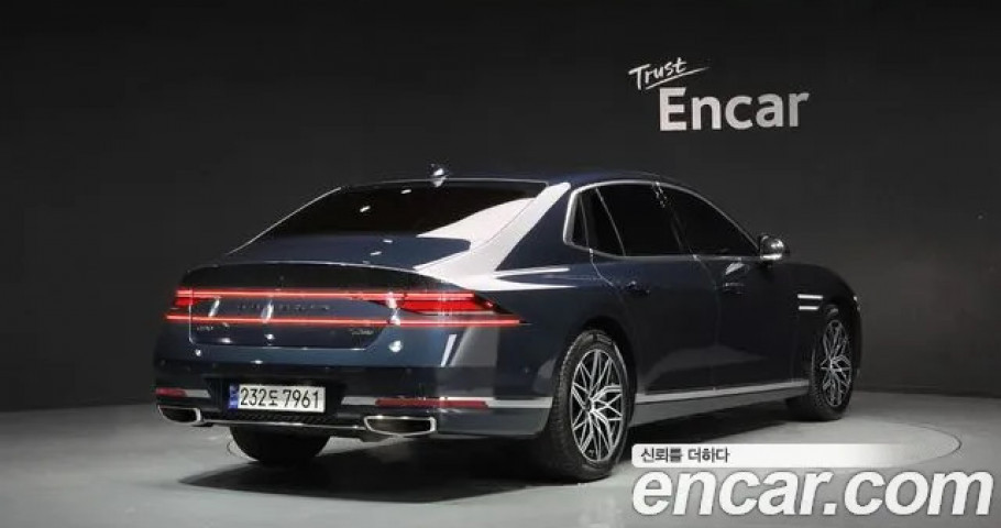 Genesis G90 