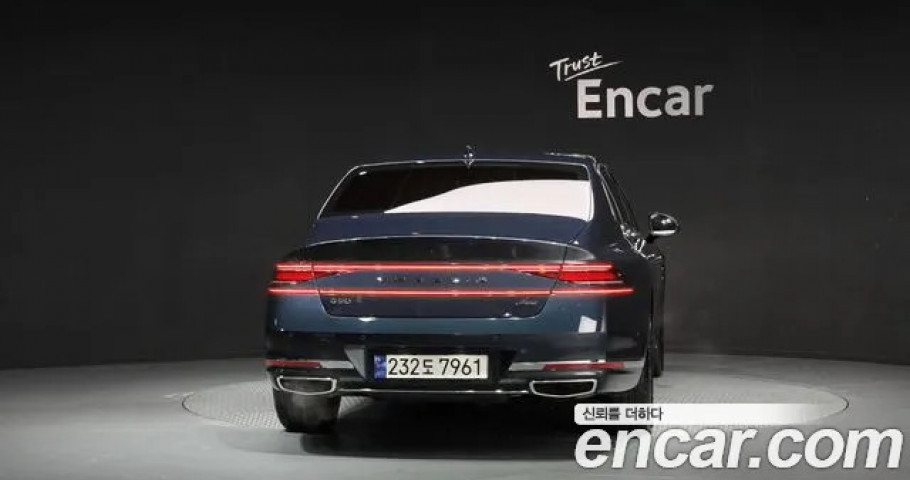 Genesis G90 