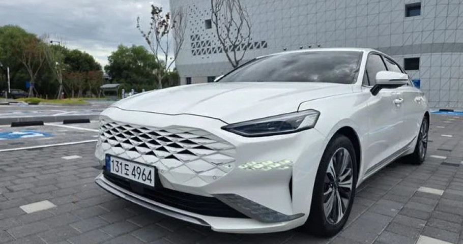 Kia K8 