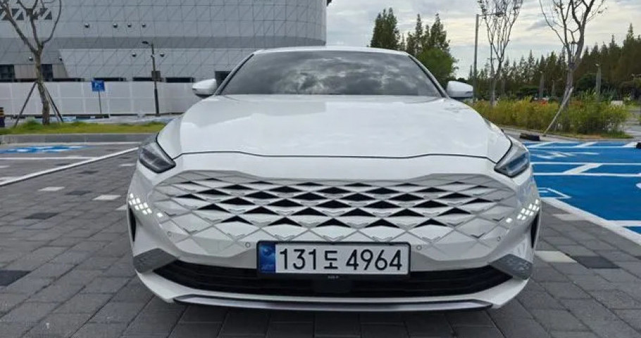Kia K8 