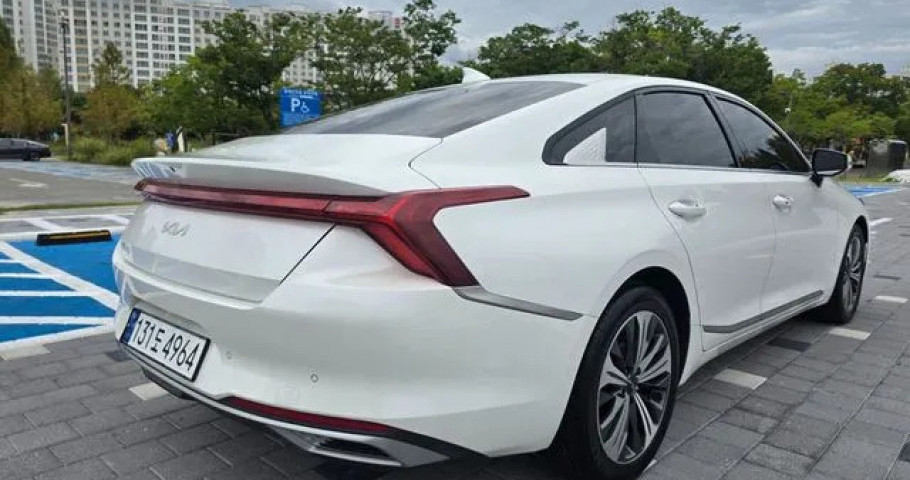 Kia K8 