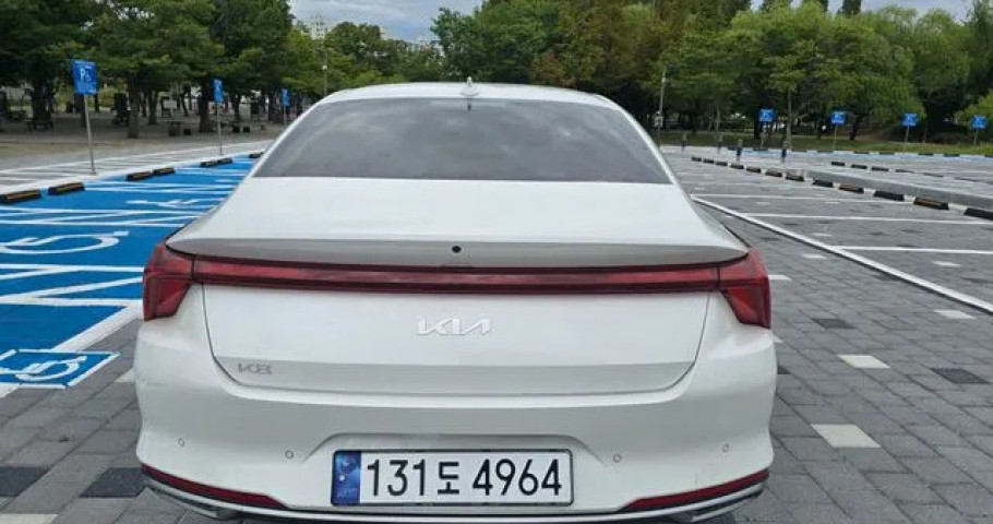 Kia K8 
