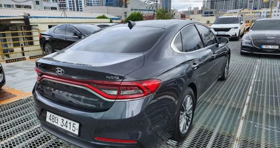 Hyundai Grandeur 