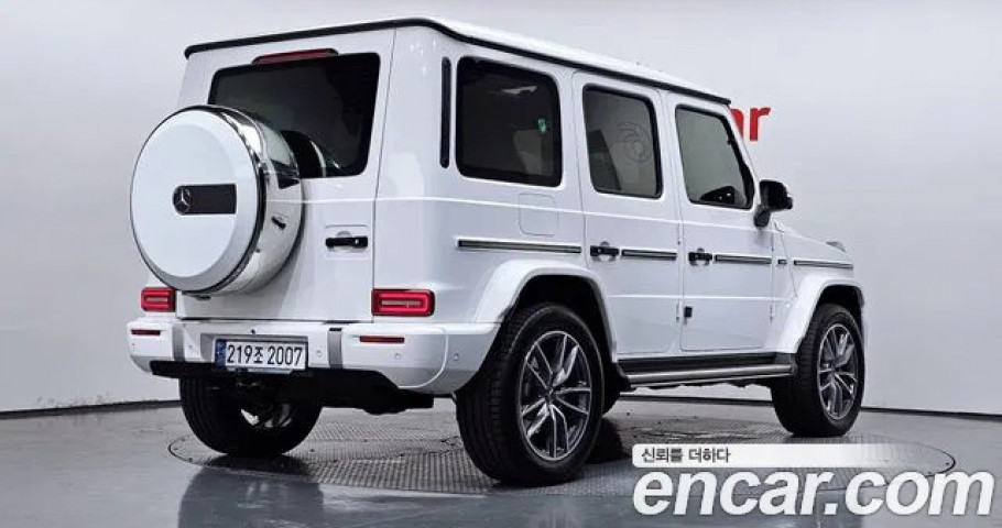 Mercedes-Benz G-Class 