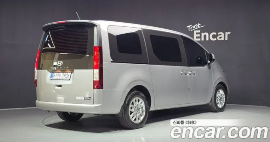 Hyundai Staria 