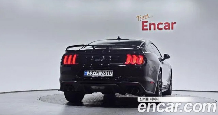Ford Mustang 