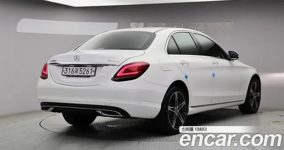 Mercedes-Benz C-Class 