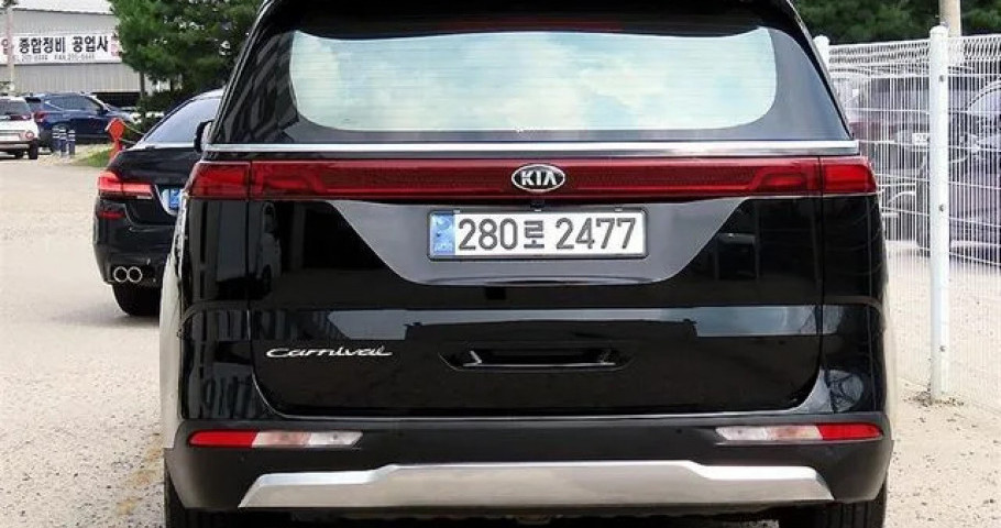 Kia Carnival 