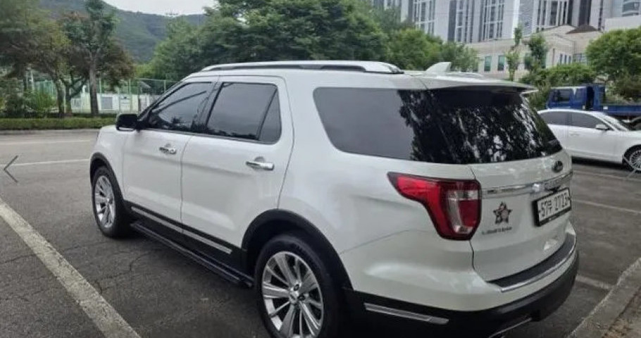 Ford Explorer 